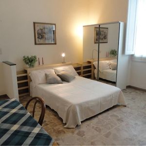 Studio met een King Size Bed
